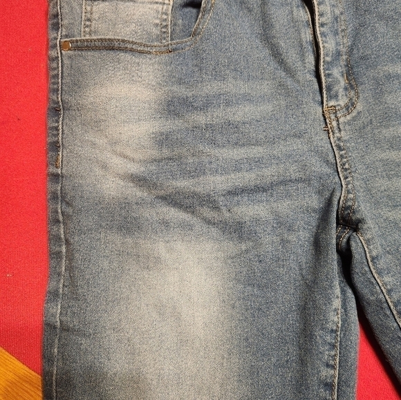 Mens jean shorts - Picture 3 of 7